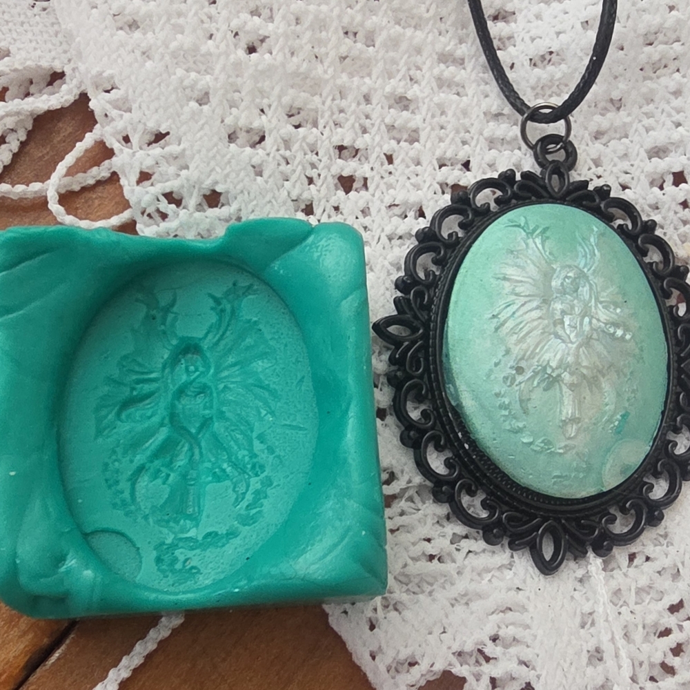 Fairy Nymph Oval Cameo Mold, Jewelry Making For Resin / Polymer Clay 30x40mm